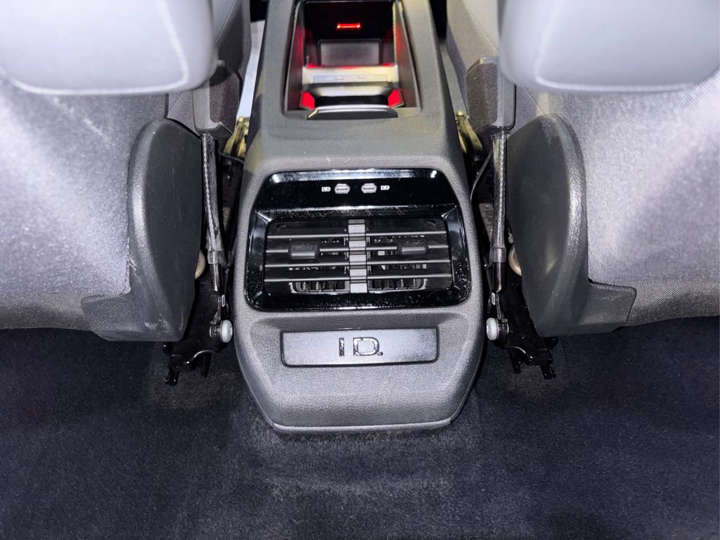 Used 2021 Volkswagen ID.4 Pro RWD image 29