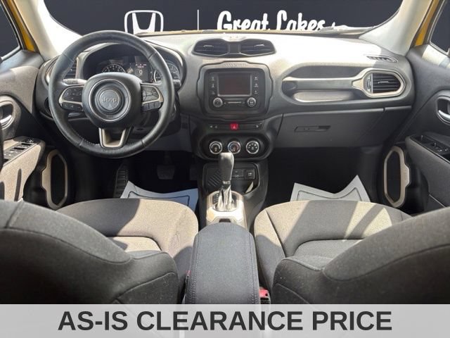 Used 2016 Jeep Renegade Latitude w/ Cold Weather Group FWD image 10