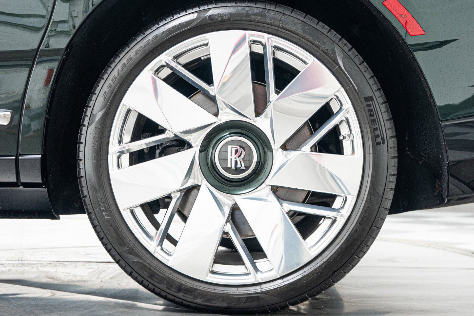 Used 2025 Rolls-Royce Cullinan -Series 2, Bespoke Audio, Star image 11