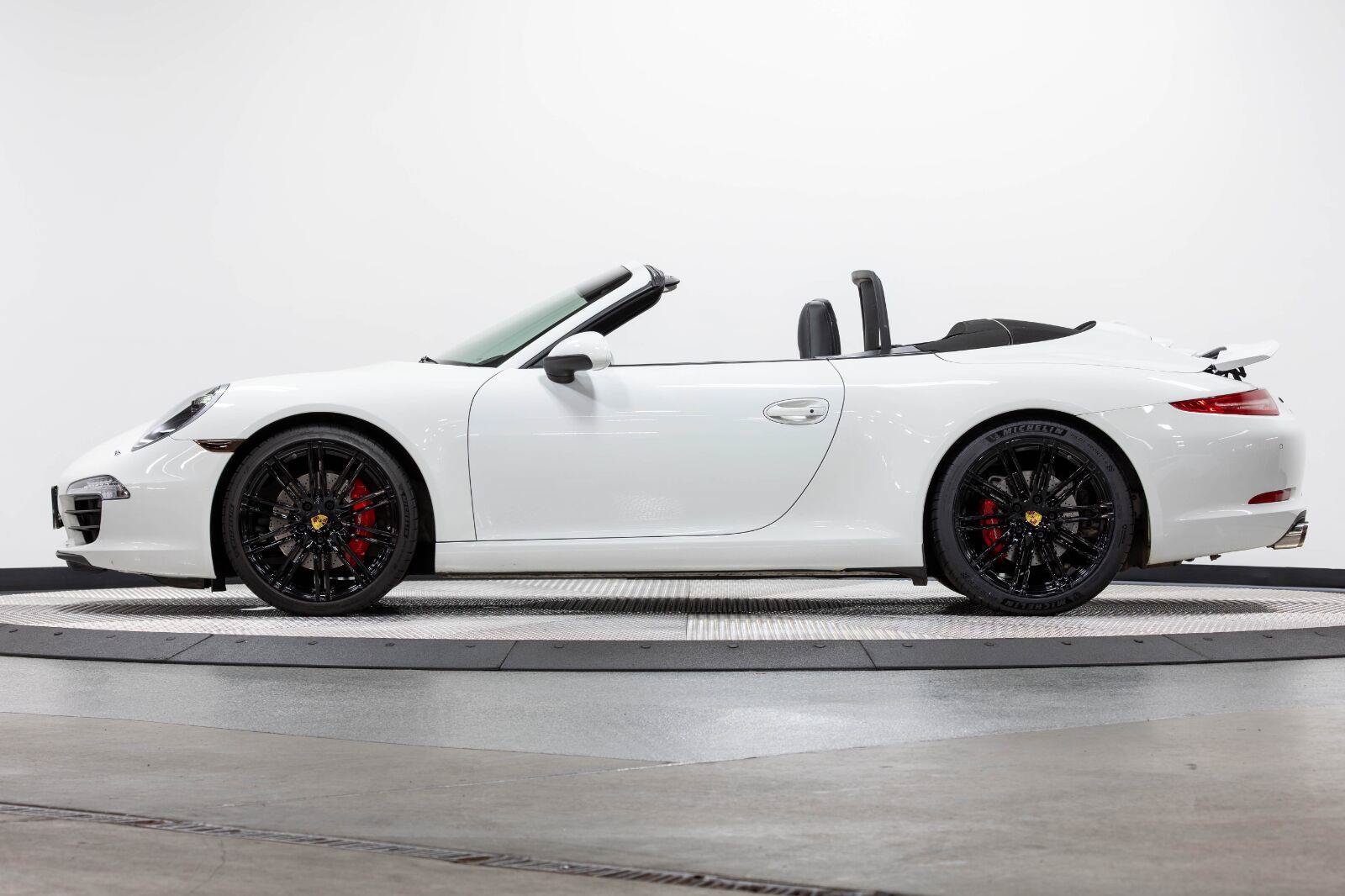 Used 2016 Porsche 911 Carrera S RWD image 19