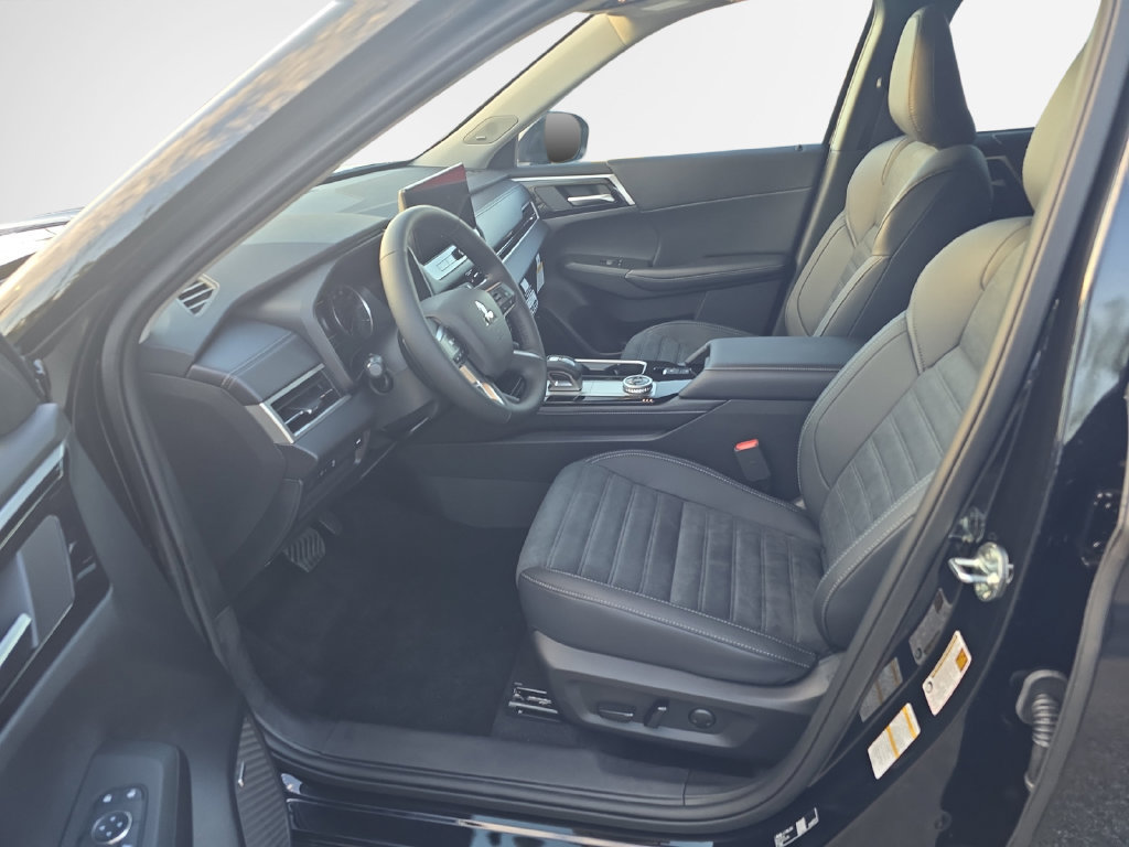 New 2026 Mitsubishi Outlander SE AWD/4WD image 12