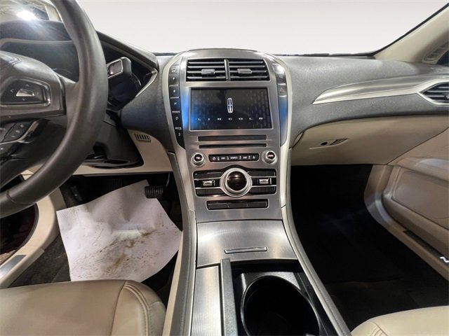 Used 2017 Lincoln MKZ Premiere image 11