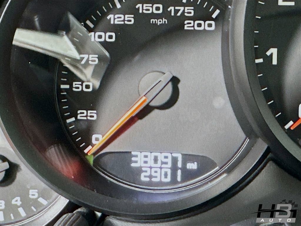 Used 2017 Porsche 911 Carrera image 11