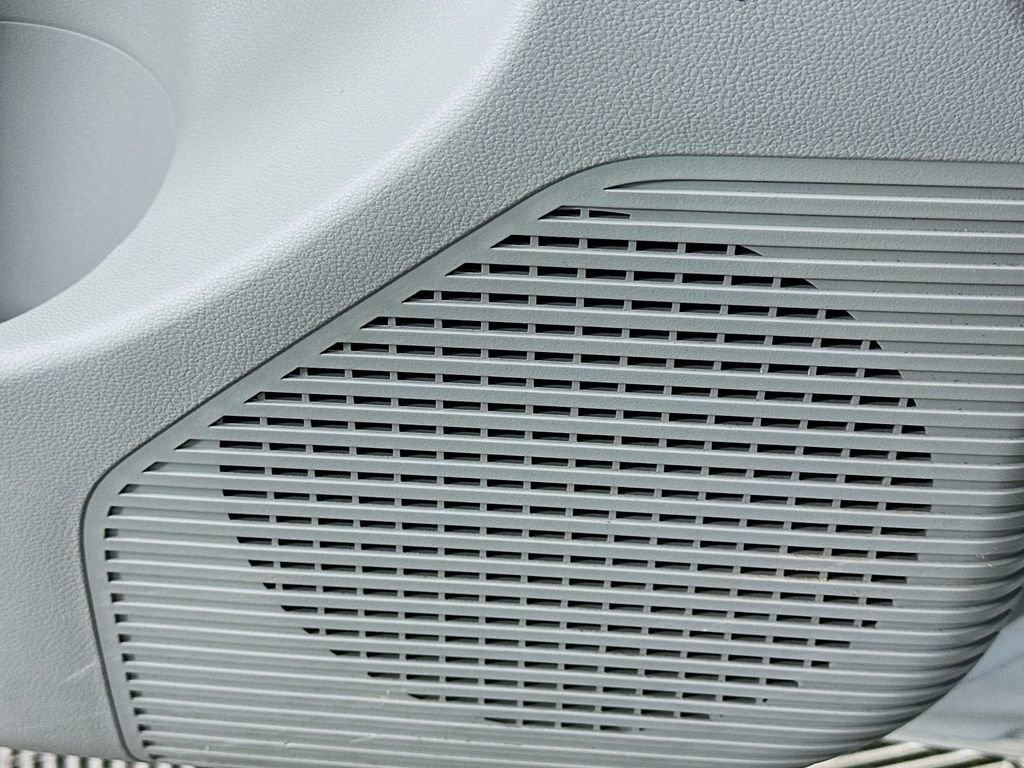 Certified 2025 Hyundai Kona SEL image 18