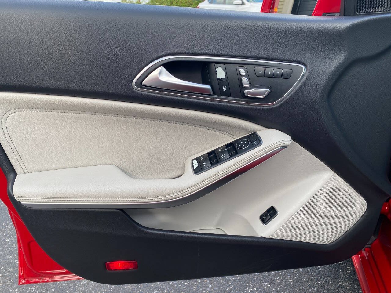 Used 2017 Mercedes-Benz CLA 250 image 11