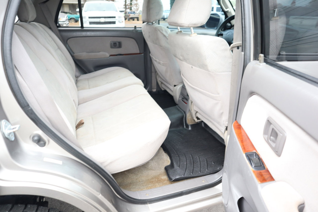 Used 2001 Toyota 4Runner SR5 image 17