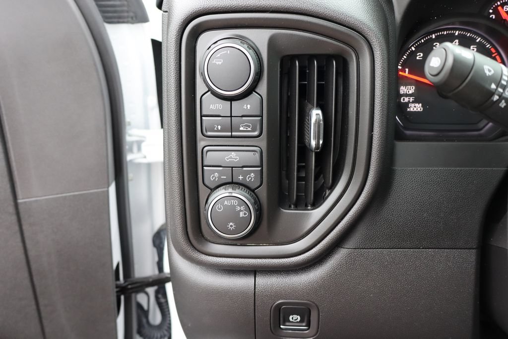 Used 2026 Chevrolet Silverado 1500 W/T w/ WT Convenience Package AWD/4WD image 26