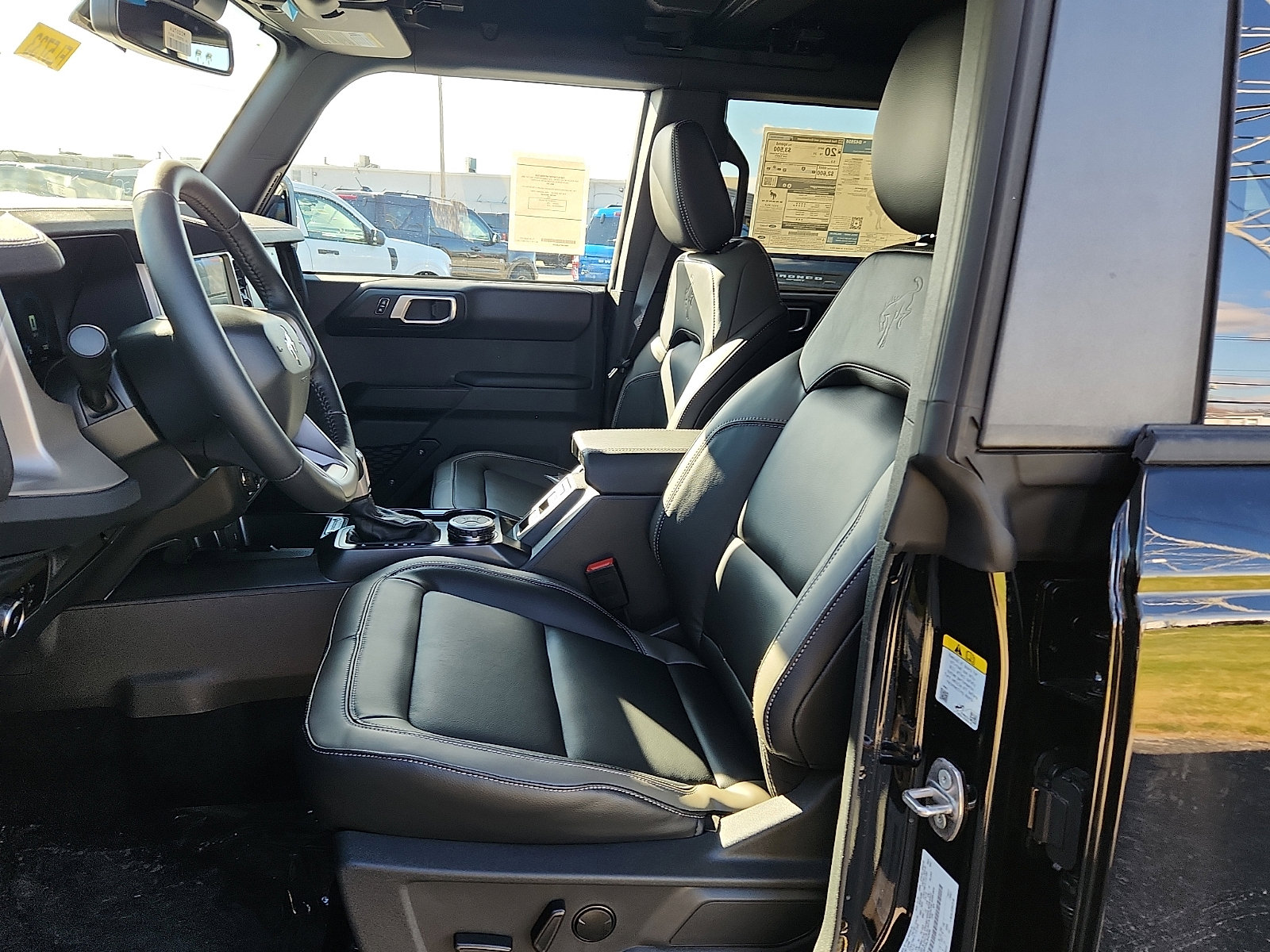 New 2025 Ford Bronco Outer Banks image 9