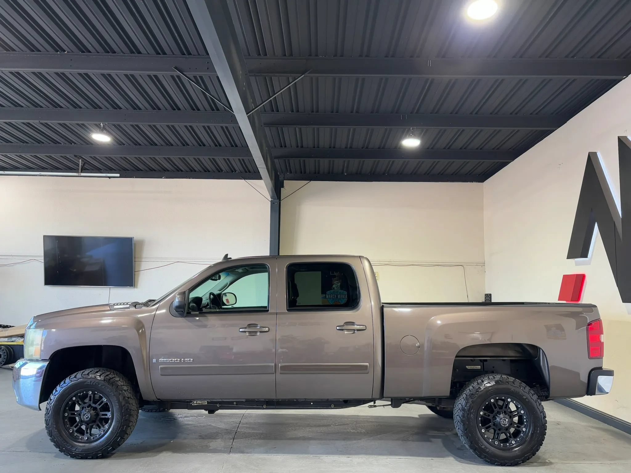Used 2008 Chevrolet Silverado 2500 LTZ w/ Safety Package AWD/4WD image 8