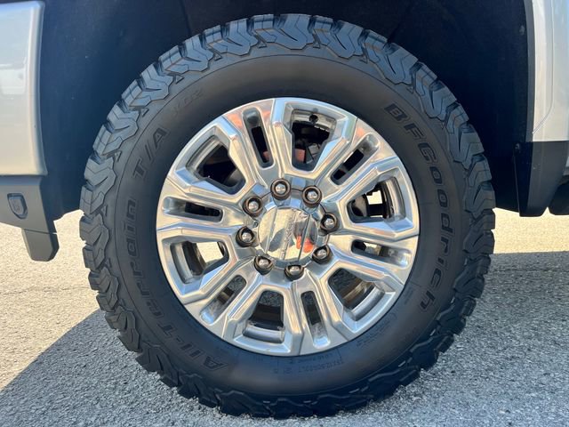 Used 2022 GMC Sierra 2500 Denali w/ Denali Ultimate Package AWD/4WD image 9