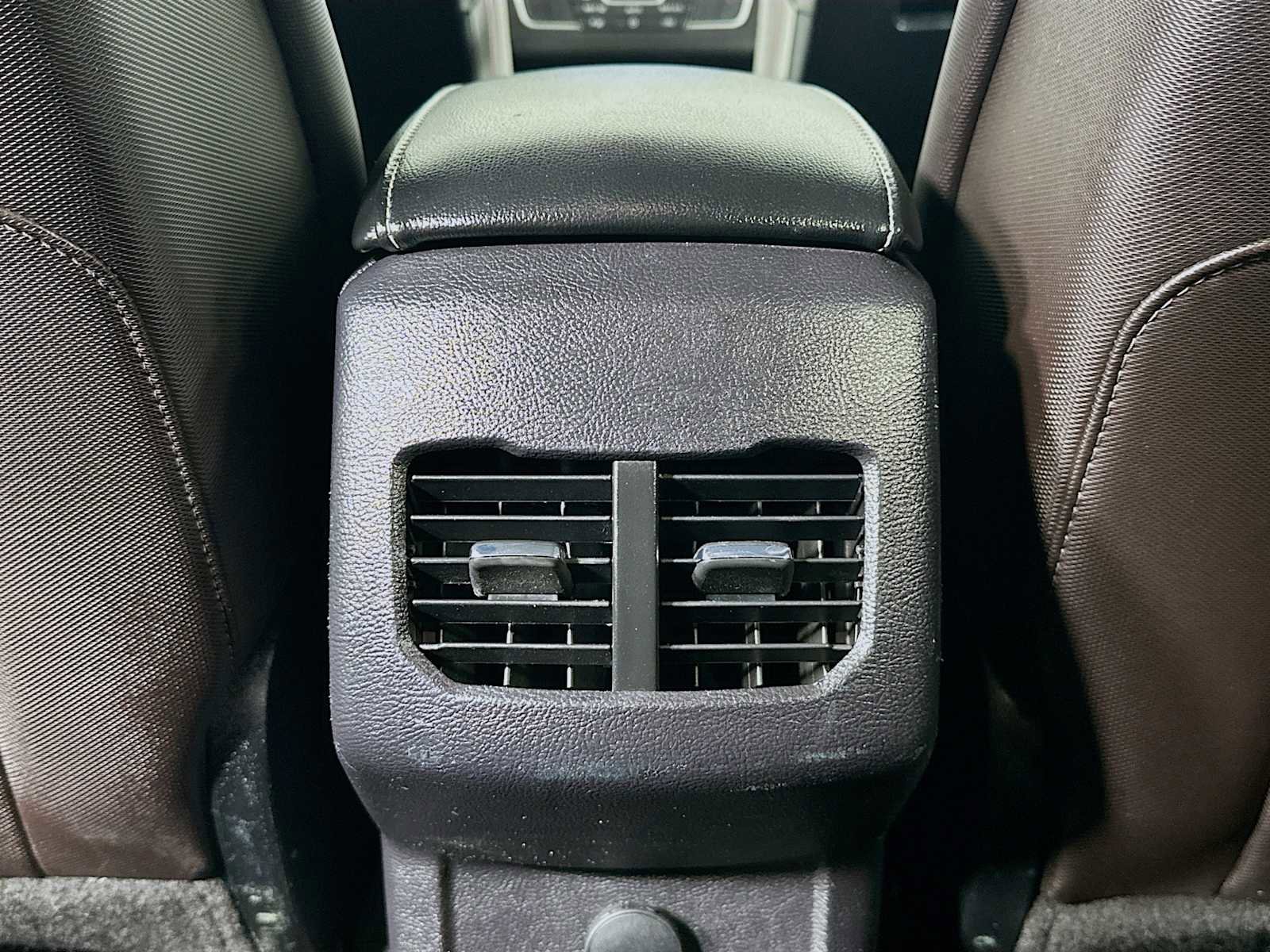 Used 2020 Ford Fusion SE w/ Equipment Group 151A image 22