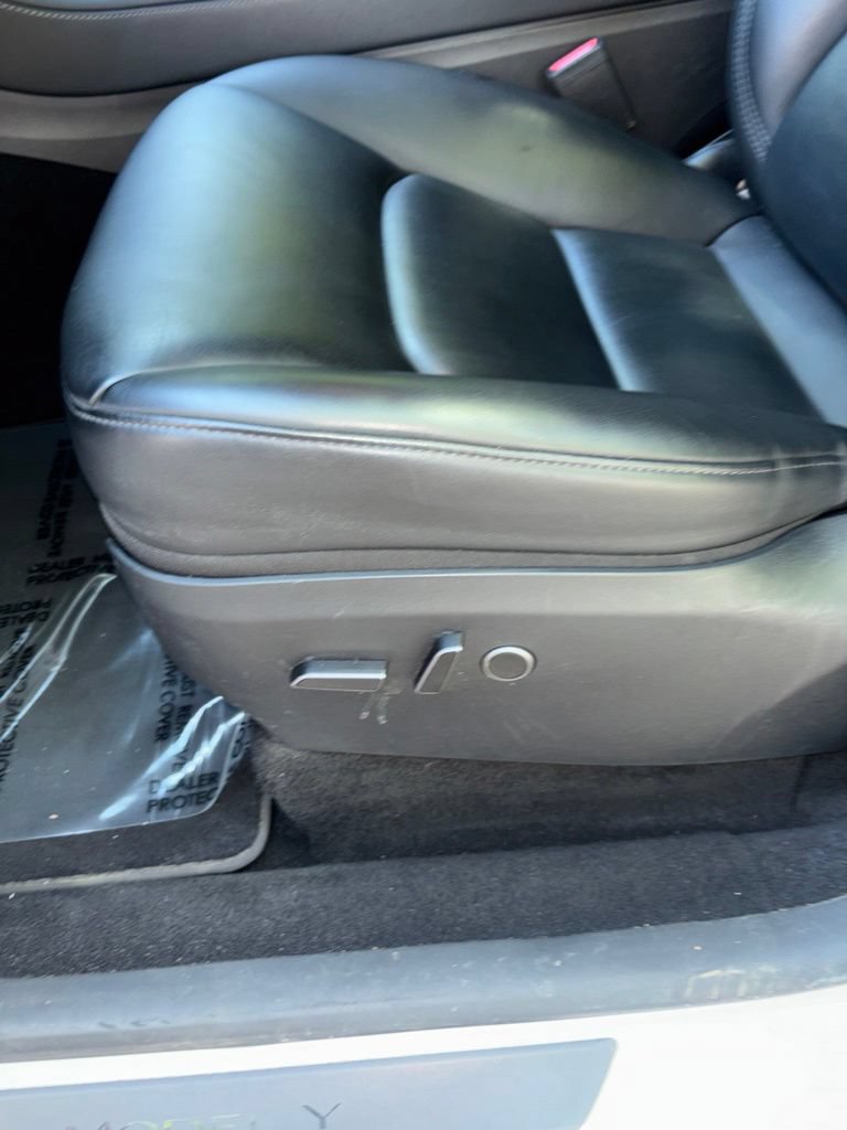 Used 2023 Tesla Model Y Long Range AWD/4WD image 18