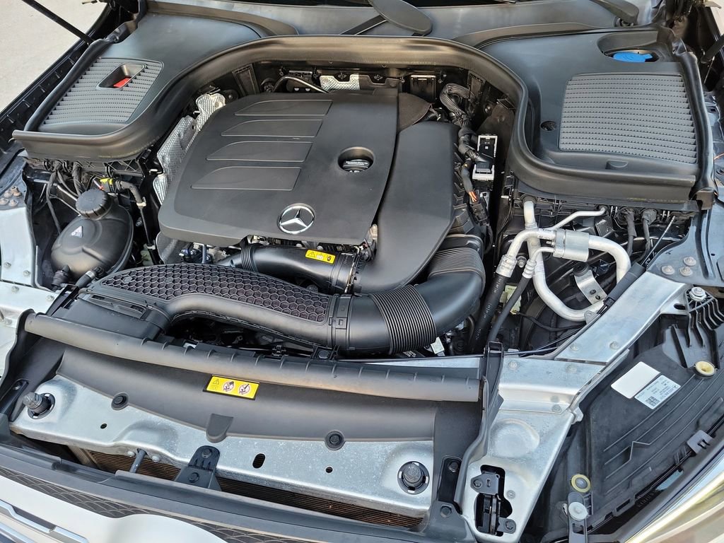 Used 2021 Mercedes-Benz GLC 300 w/ Premium Package image 8