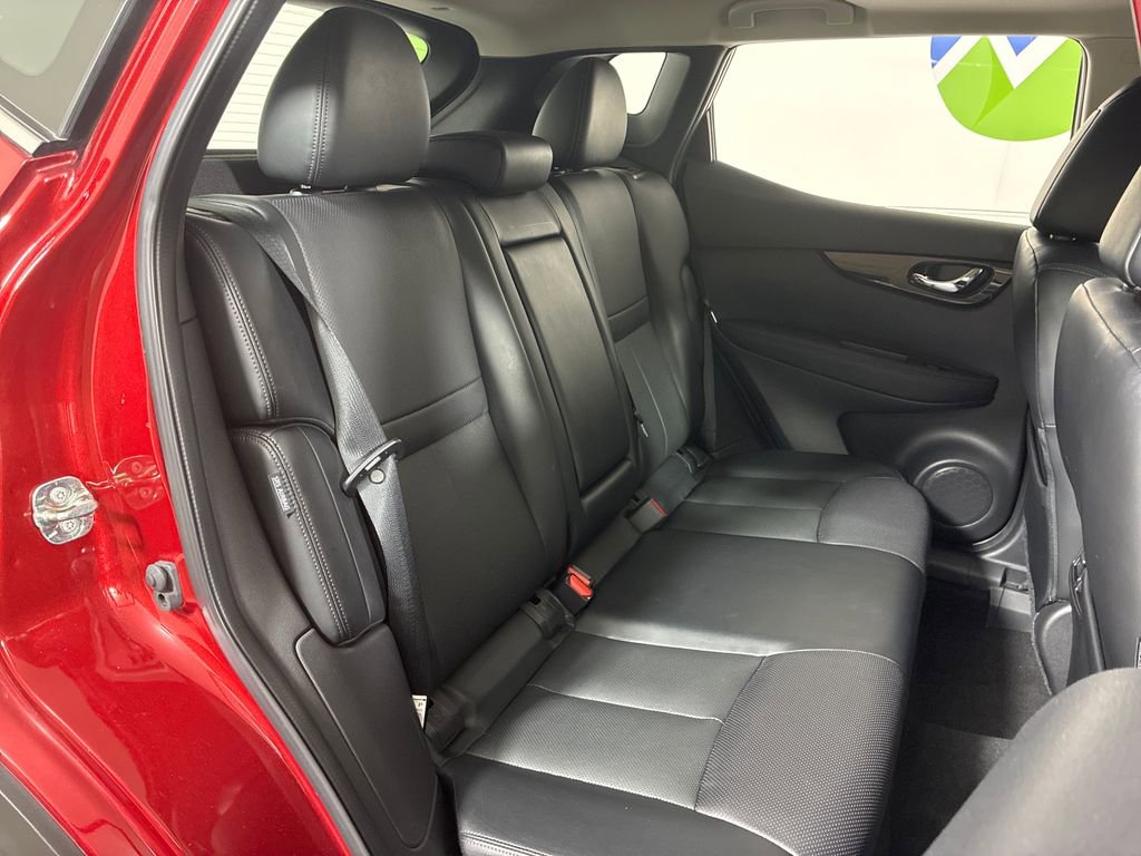 Used 2022 Nissan Rogue Sport SL w/ Premium Package image 29