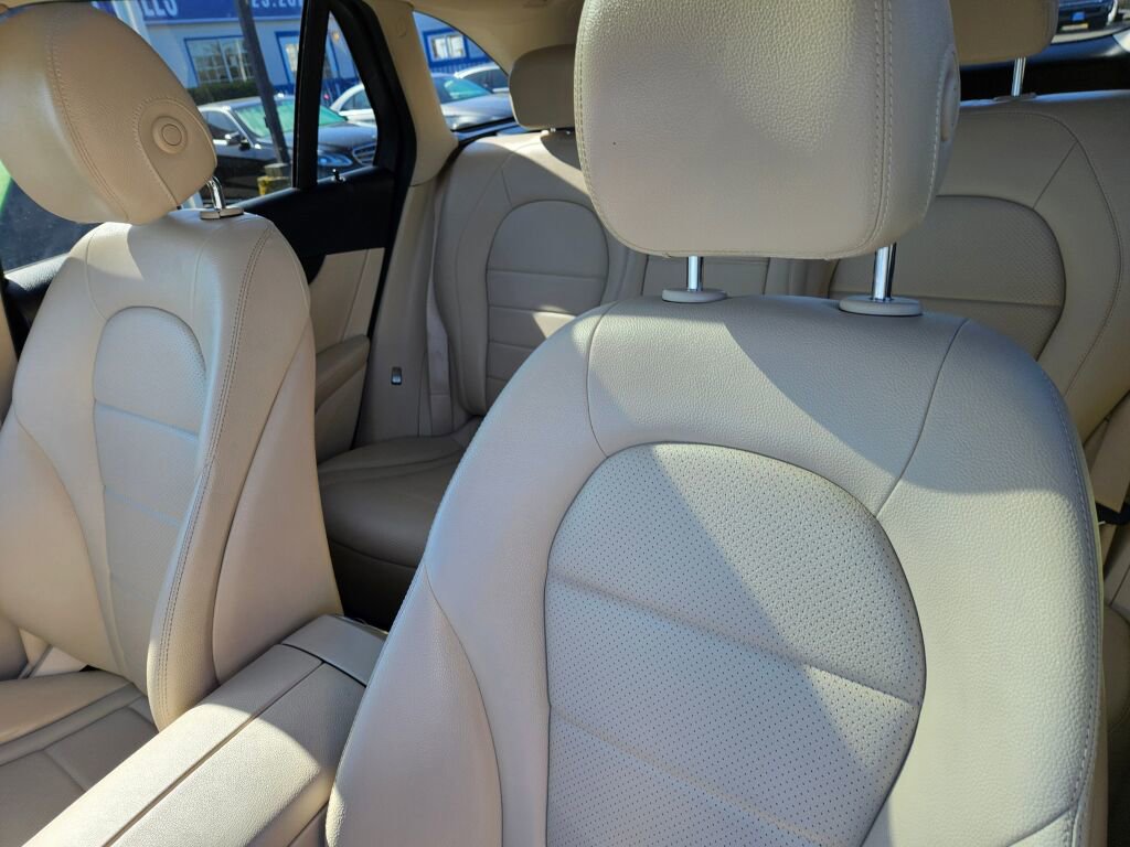 Used 2017 Mercedes-Benz GLC 300 4MATIC w/ Premium 1 Package image 17