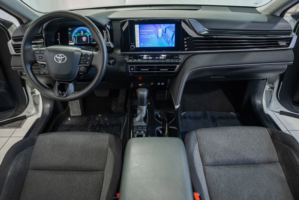 Used 2025 Toyota Camry LE image 17