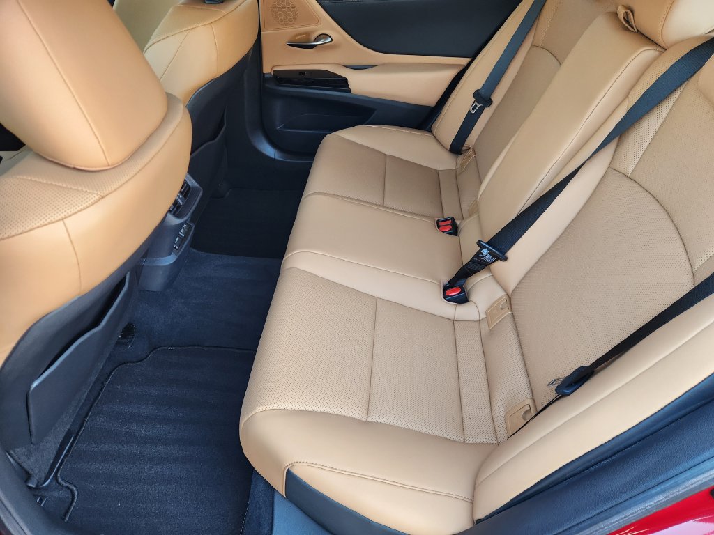 Certified 2025 Lexus ES 350 w/ Premium Package FWD image 29