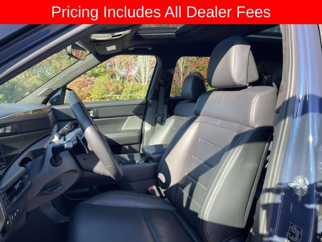 Used 2025 Hyundai Santa Fe Calligraphy AWD/4WD image 22