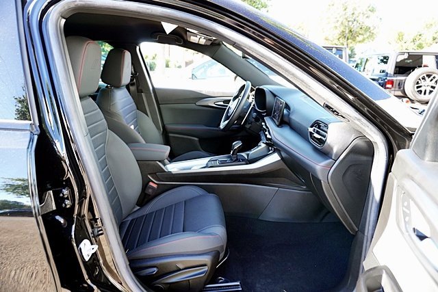 Certified 2024 Dodge Hornet R/T w/ Tech Pack w/o Parking image 11