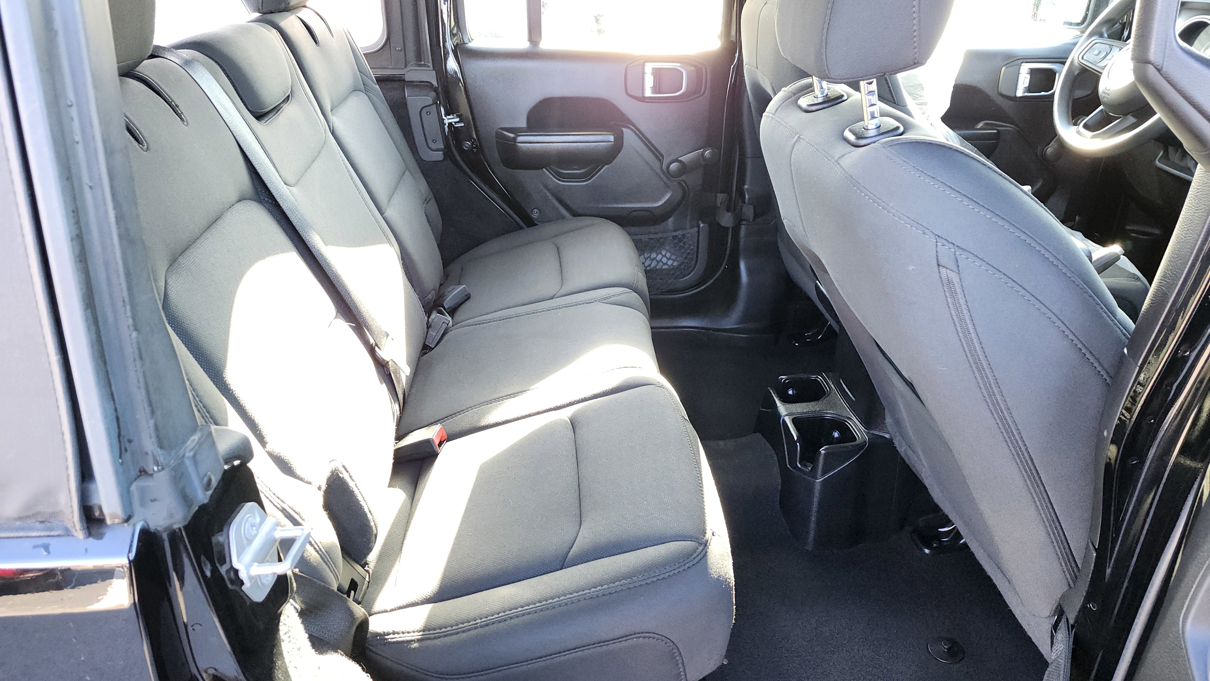 Used 2020 Jeep Wrangler Unlimited Sport image 18