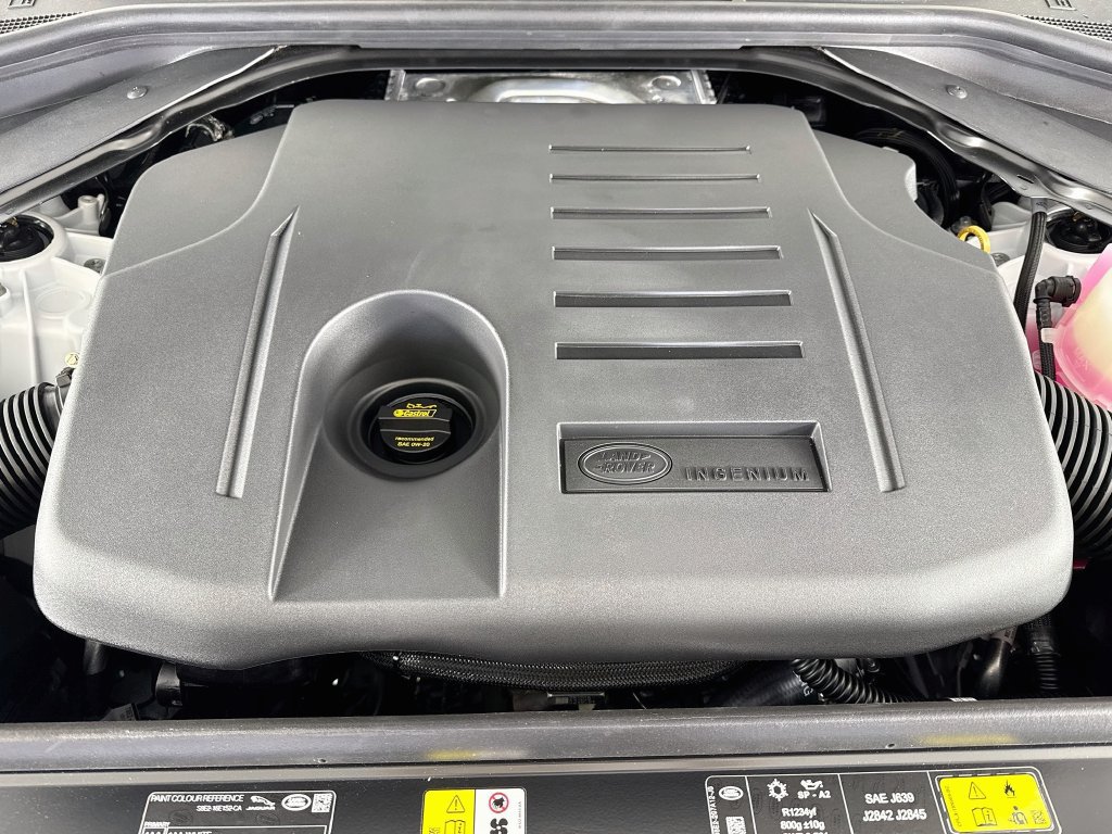 Used 2026 Land Rover Range Rover Sport SE AWD/4WD image 26