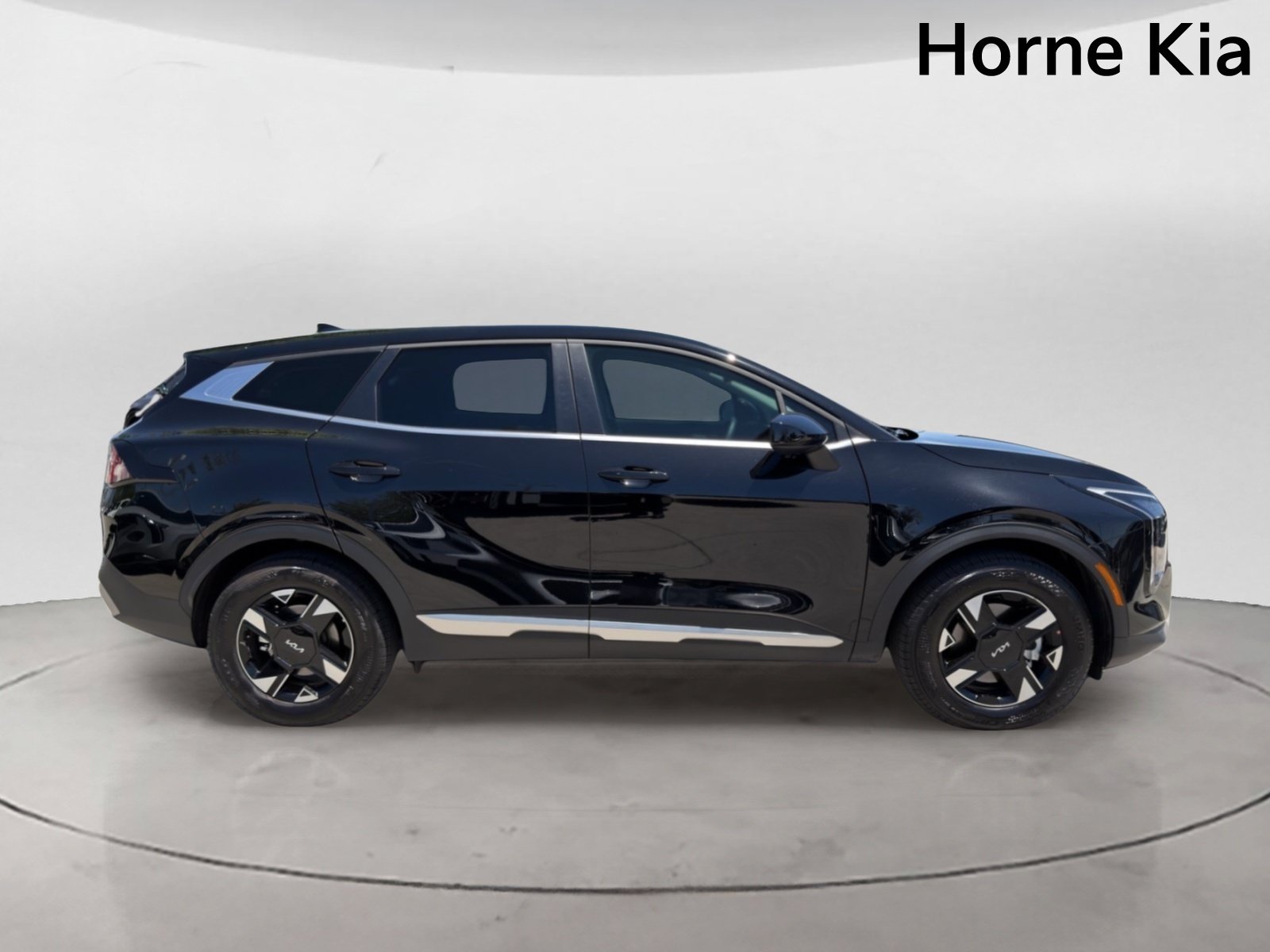 New 2026 Kia Sportage LX FWD image 3