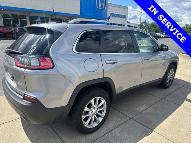 Used 2019 Jeep Cherokee Latitude w/ Popular Appearance Group FWD image 8