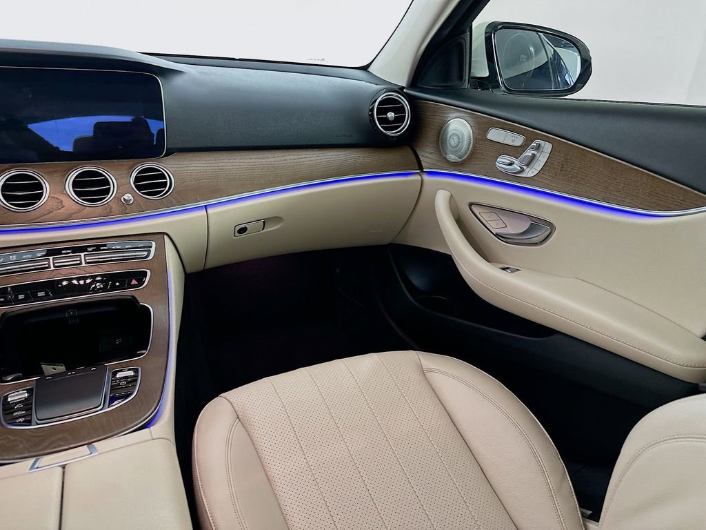 Used 2021 Mercedes-Benz E 350 4MATIC Sedan image 32