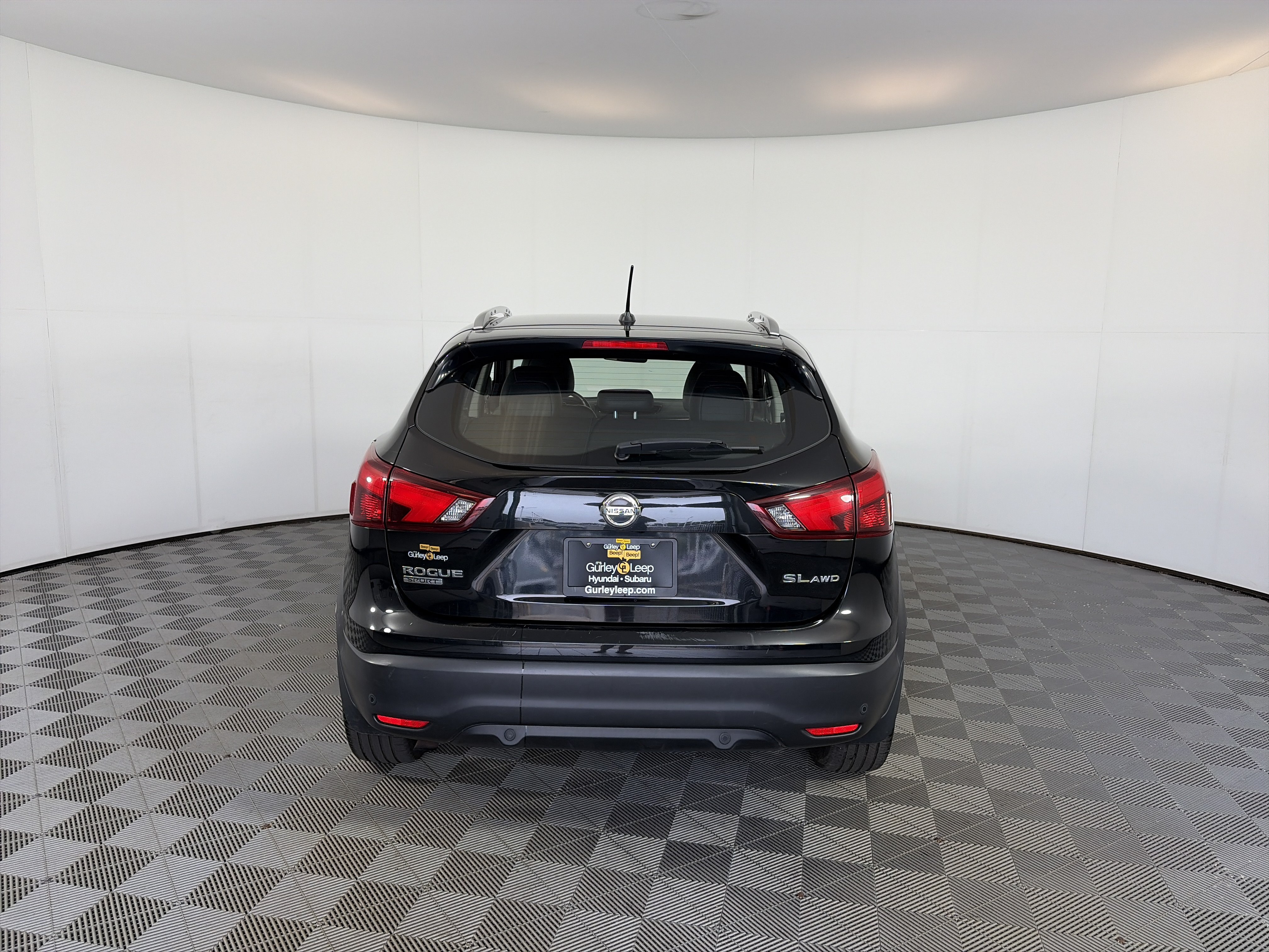 Used 2019 Nissan Rogue Sport SL AWD/4WD image 9