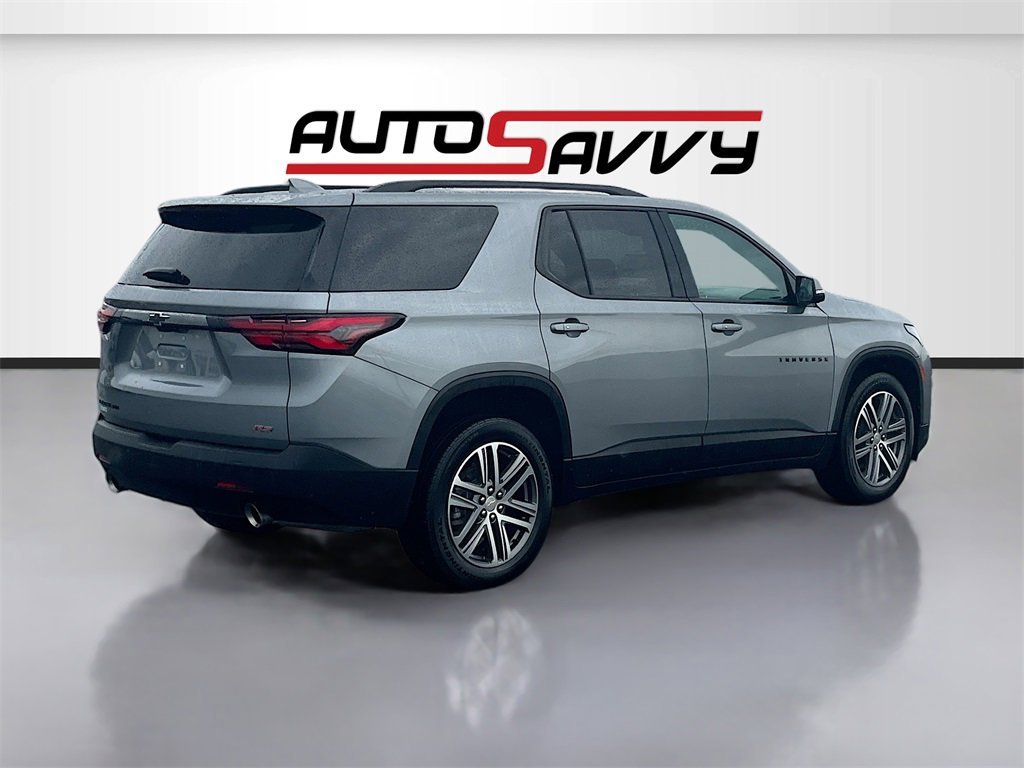Used 2023 Chevrolet Traverse RS image 7