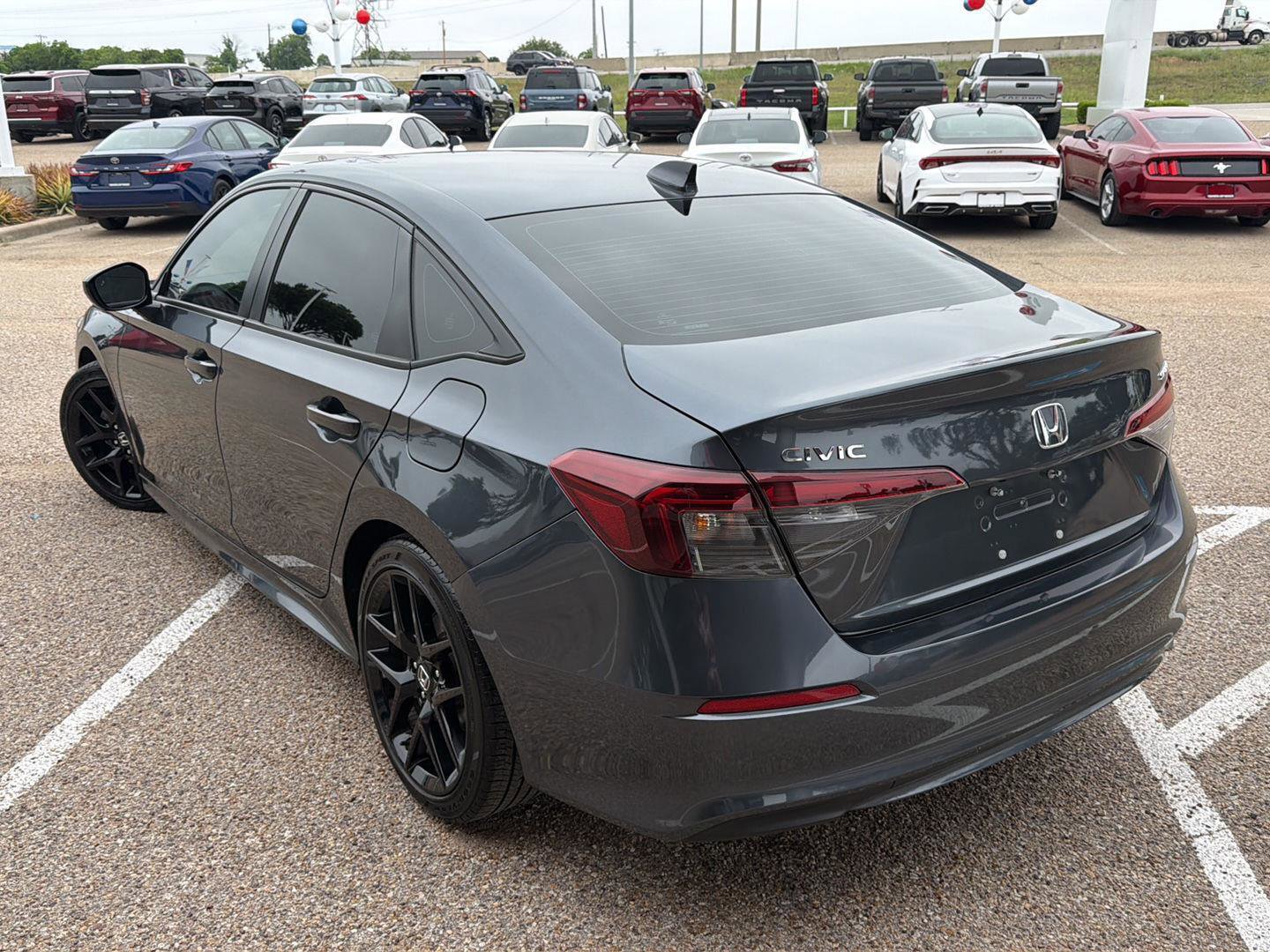 Used 2025 Honda Civic Sport image 5