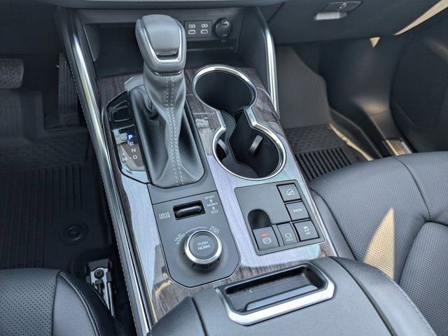 Used 2025 Toyota Highlander Platinum image 27