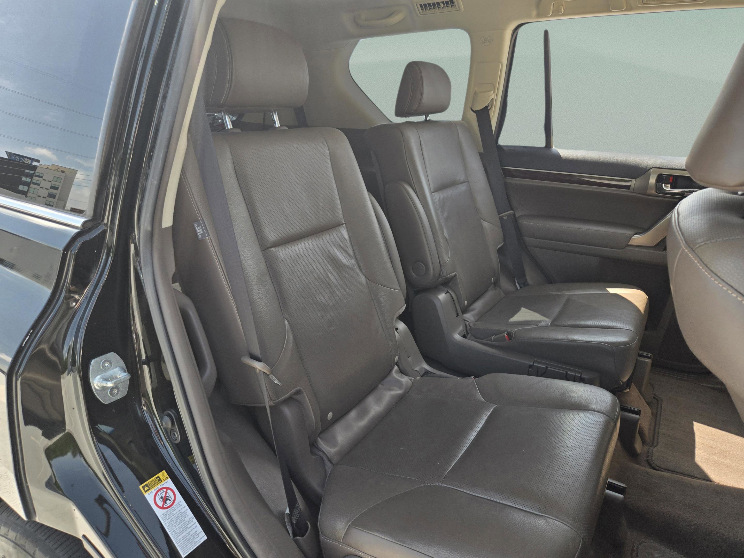 Used 2017 Lexus GX 460 Premium AWD/4WD image 16