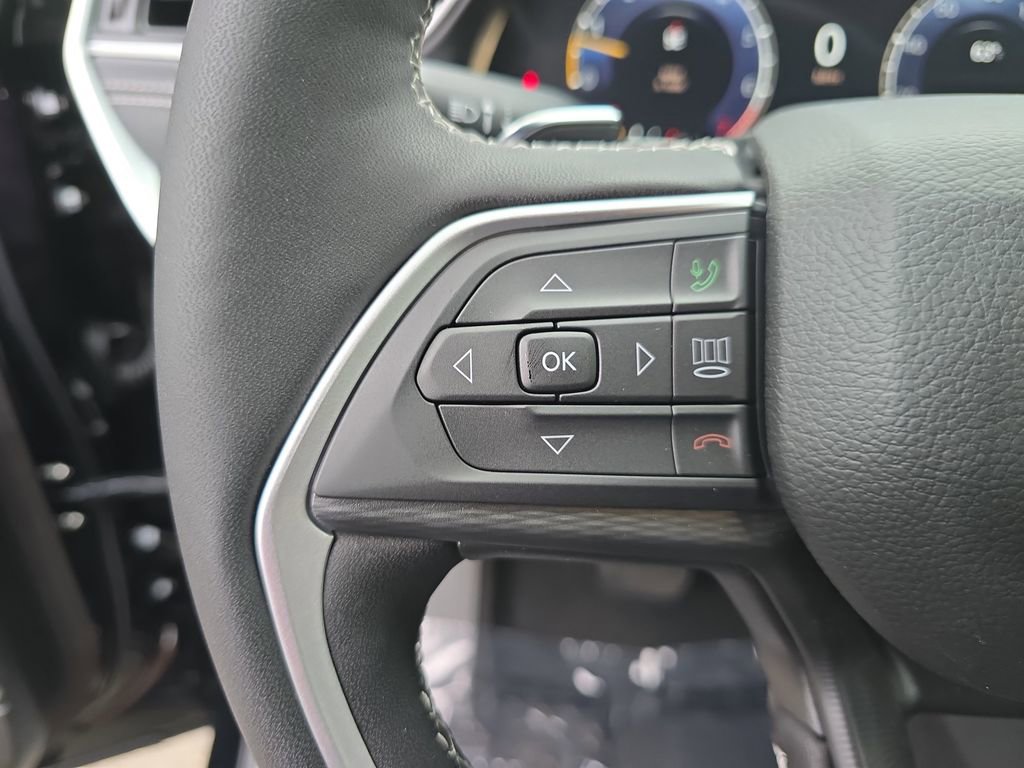New 2025 Jeep Grand Cherokee Laredo w/ Luxury Tech Group I AWD/4WD image 17