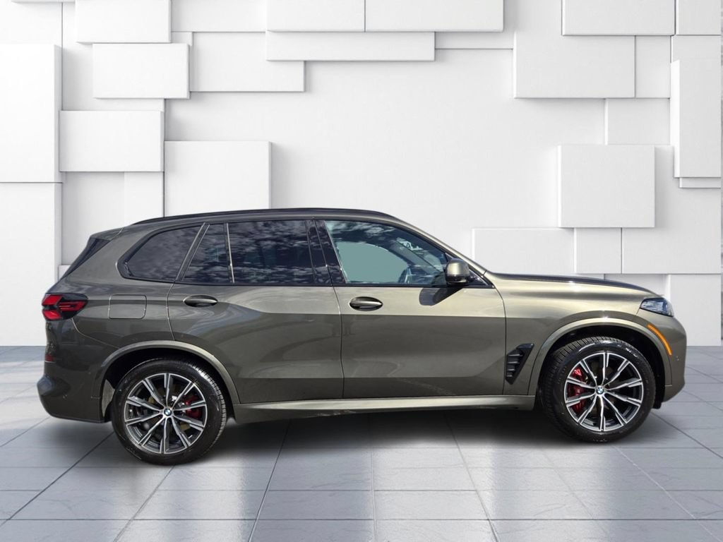 Certified 2026 BMW X5 xDrive40i w/ M Sport Package AWD/4WD image 4