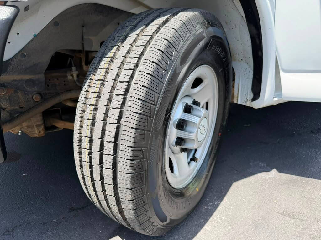 Used 2016 Chevrolet Express 2500 LS RWD image 31