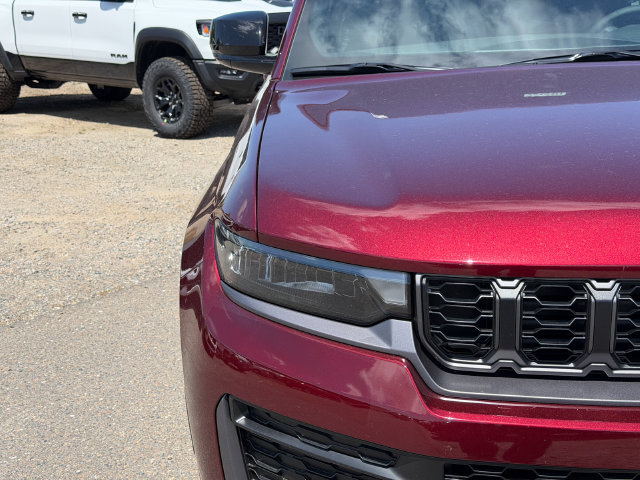 New 2026 Jeep Grand Cherokee Altitude AWD/4WD image 5