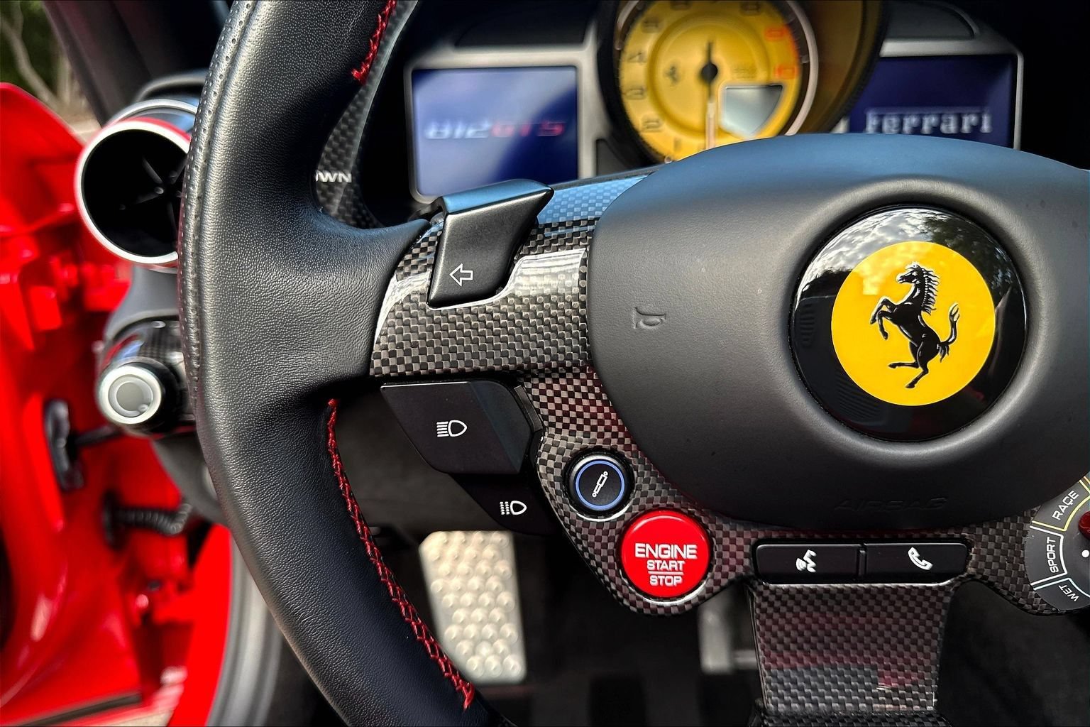Used 2022 Ferrari 812 GTS RWD image 11