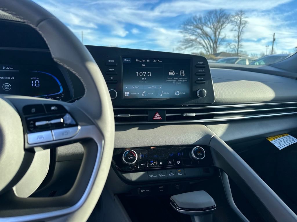 Used 2026 Hyundai Elantra Sport image 29