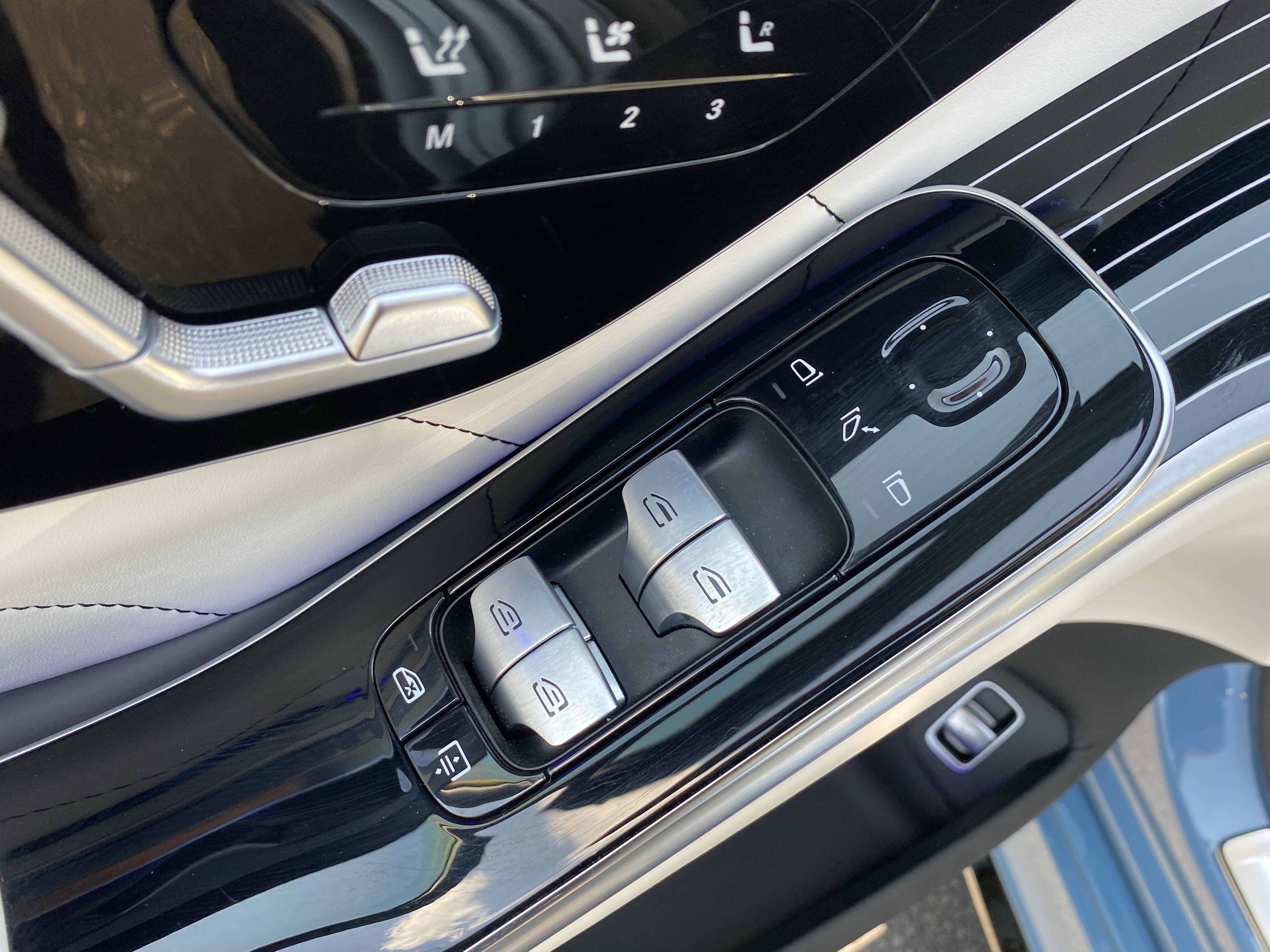 Used 2023 Mercedes-Benz S 580 4MATIC Sedan image 26