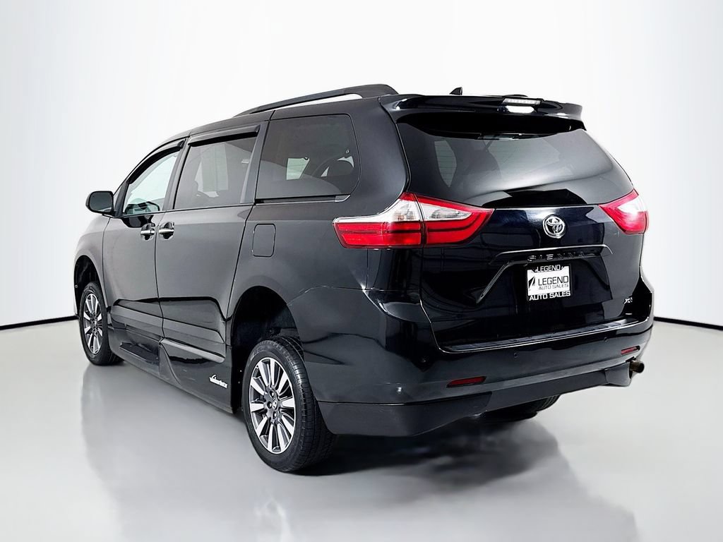 Used 2018 Toyota Sienna Limited FWD image 7