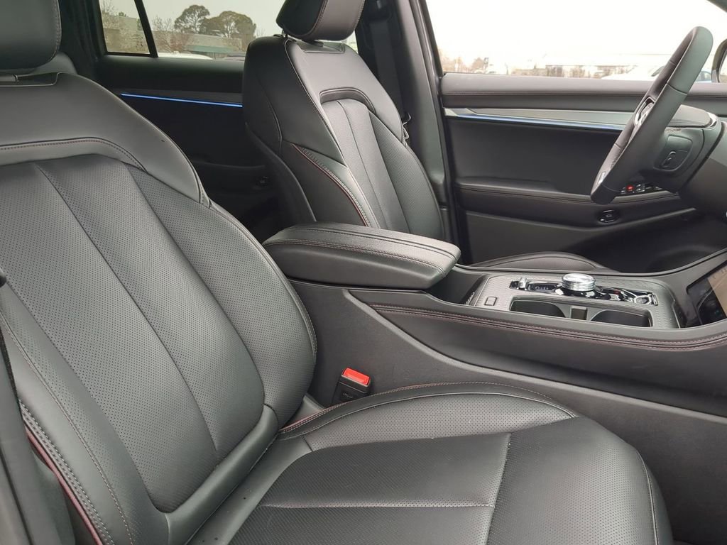 Used 2025 Jeep Wagoneer S Launch Edition image 8