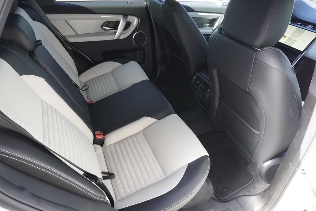 New 2026 Land Rover Discovery Sport Landmark AWD/4WD image 26