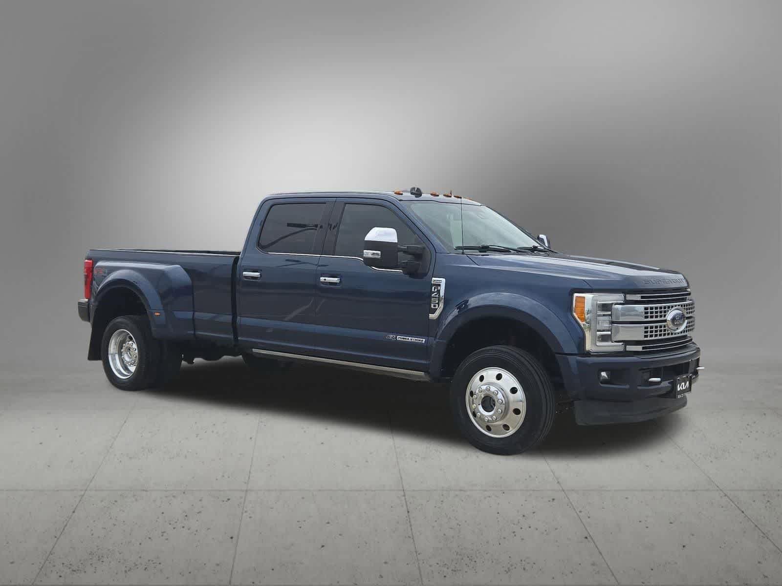Used 2019 Ford F450 Platinum w/ Platinum Ultimate Package AWD/4WD image 8