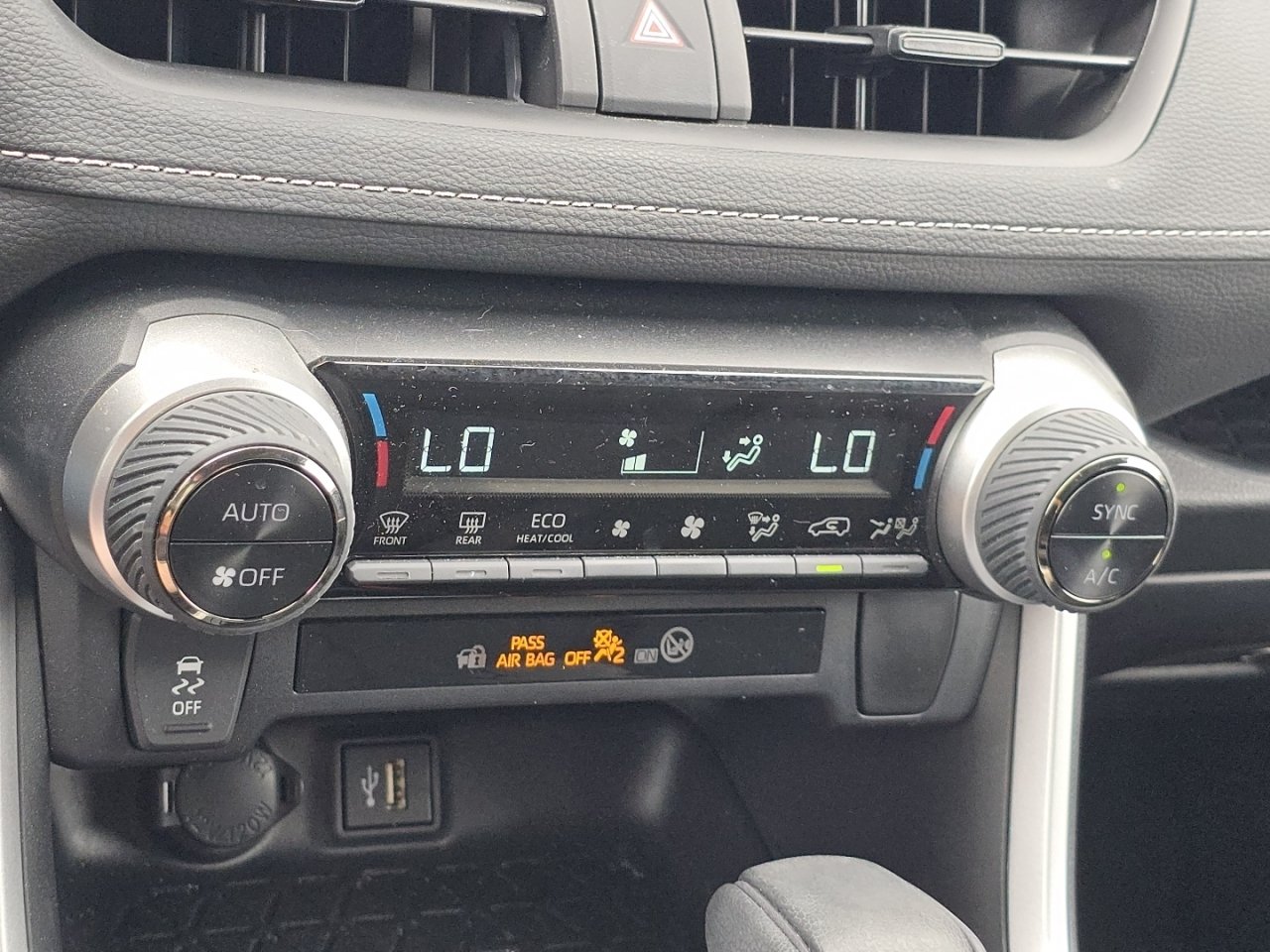 Certified 2024 Toyota RAV4 LE AWD/4WD image 21