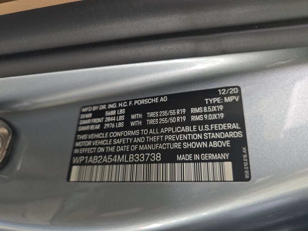 Certified 2021 Porsche Macan S AWD/4WD image 34
