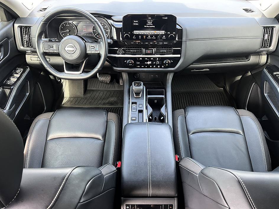 Certified 2024 Nissan Pathfinder SL w/ SL Premium Package FWD image 18