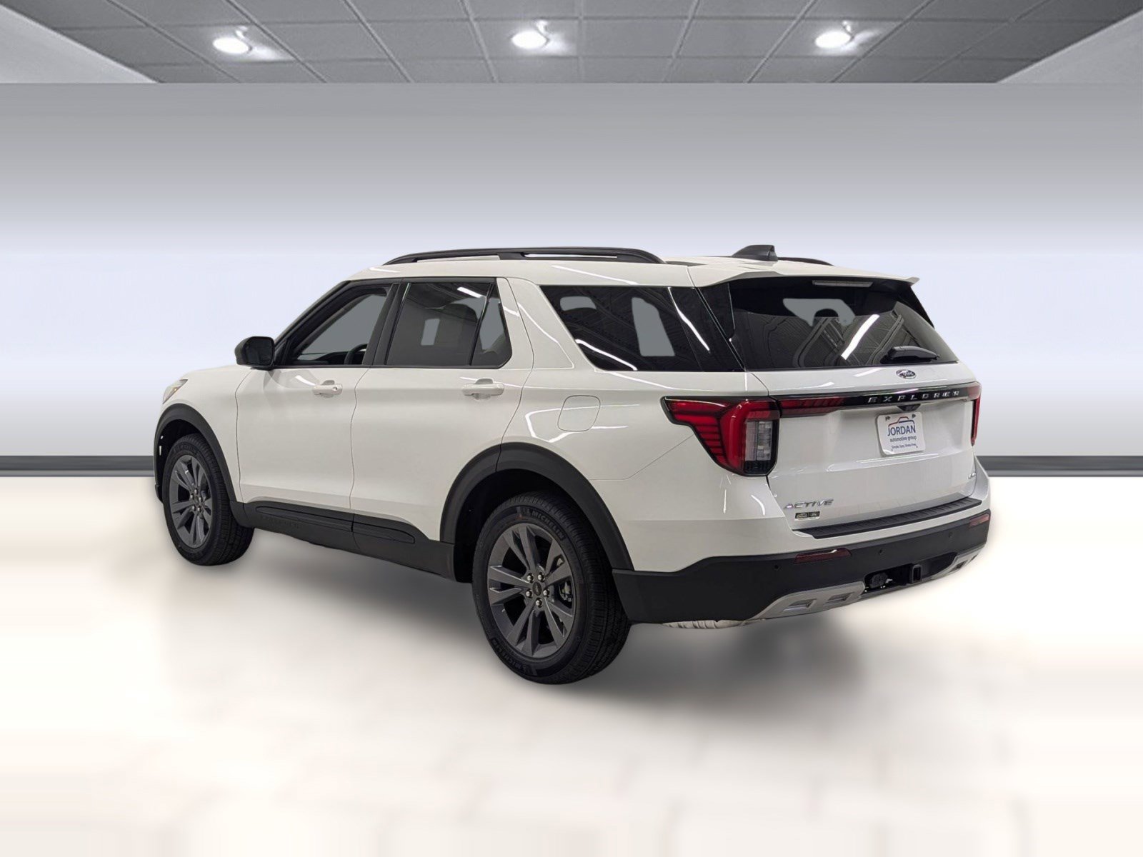 New 2026 Ford Explorer Active w/ Active Comfort Package image 2