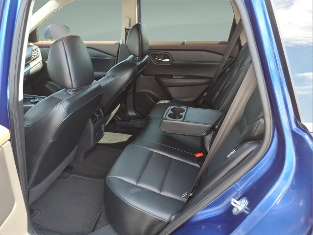 Certified 2023 Nissan Rogue SV w/ SV Premium B Package AWD/4WD image 32