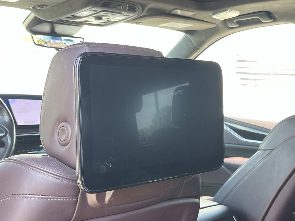 Used 2022 Cadillac Escalade Premium Luxury Platinum image 20